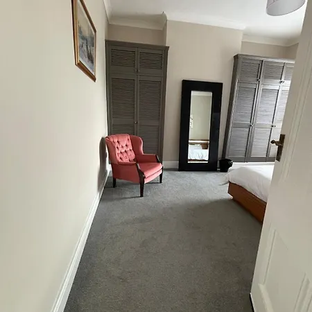 Apartment North Road